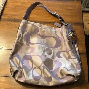 Lilian/Tan Coach Hobo Handbag